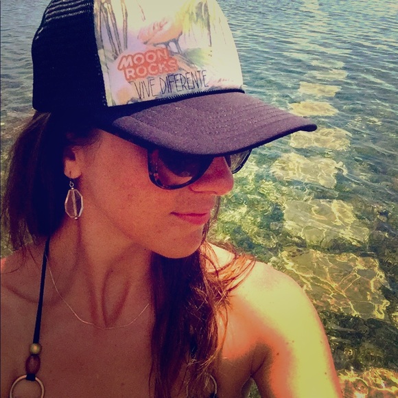 Hi ๐๐พ - Picture 1 of 1